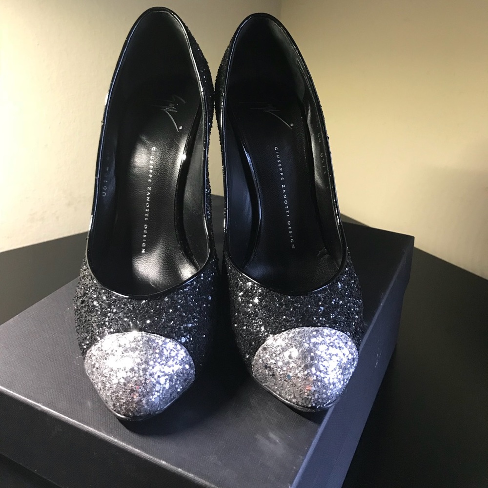 Authentic pre -owned Giuseppe  Zanotti  pumps
